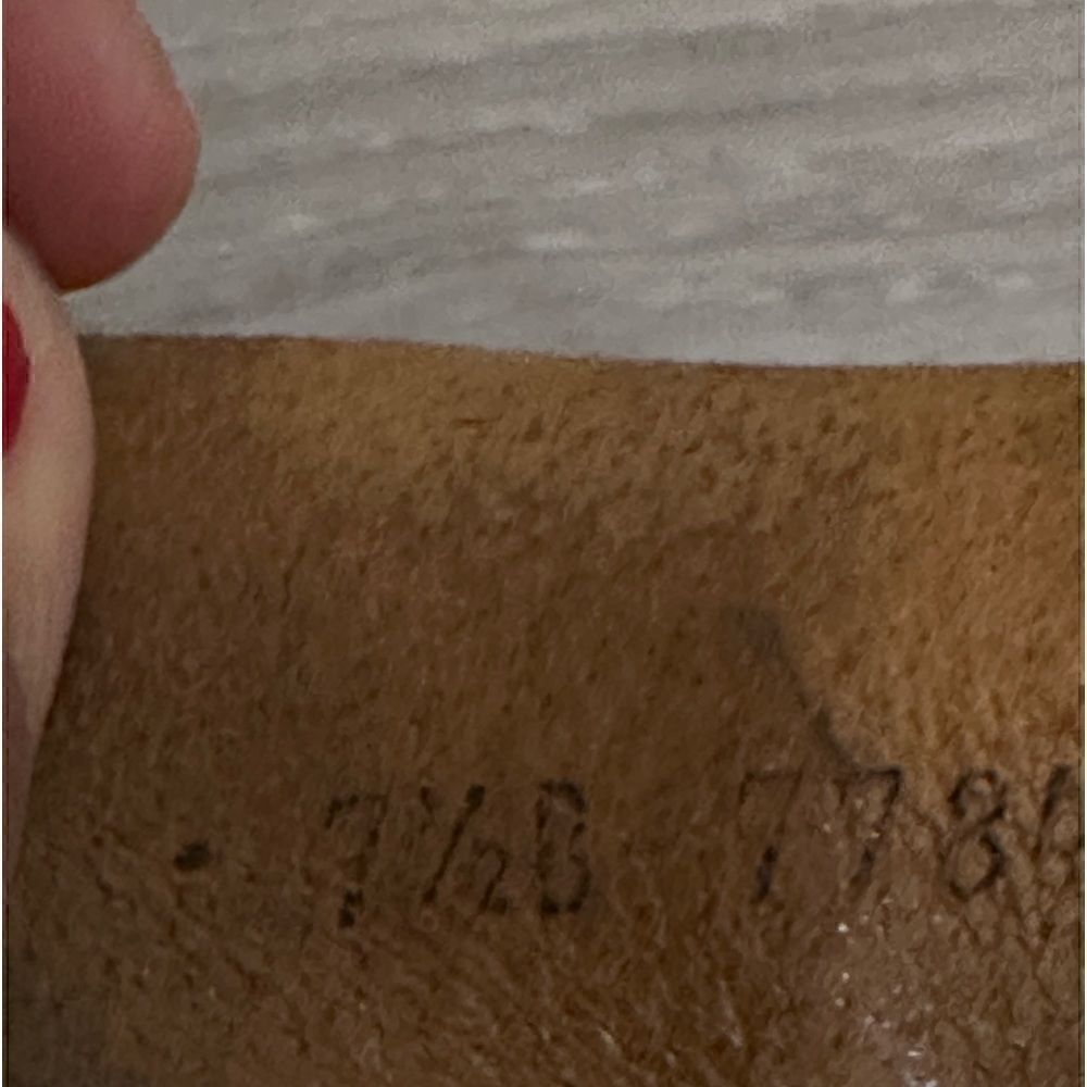 Frye size 7 1/2 - Picture 7 of 16